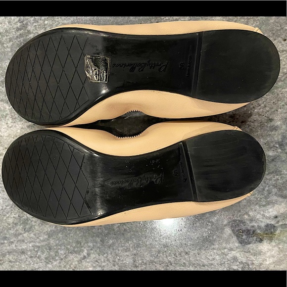 Pretty Ballerinas Classic Ballet flats in Cream & Black, Size 39 (8 - 8.5 US) - Picture 9 of 14